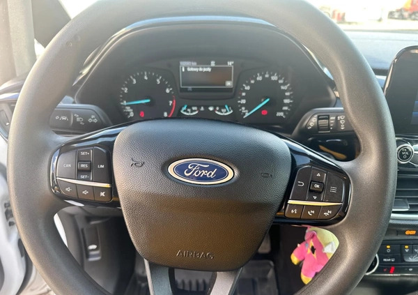 Ford Fiesta cena 32900 przebieg: 102080, rok produkcji 2017 z Płock małe 106